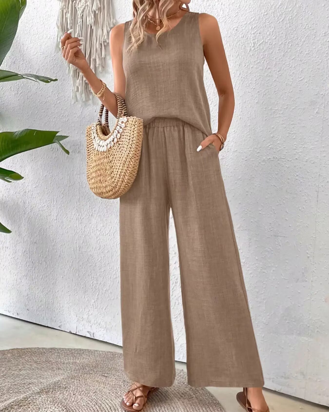 Women's Backless Lace Suit | Sleeveless Solid Color Set